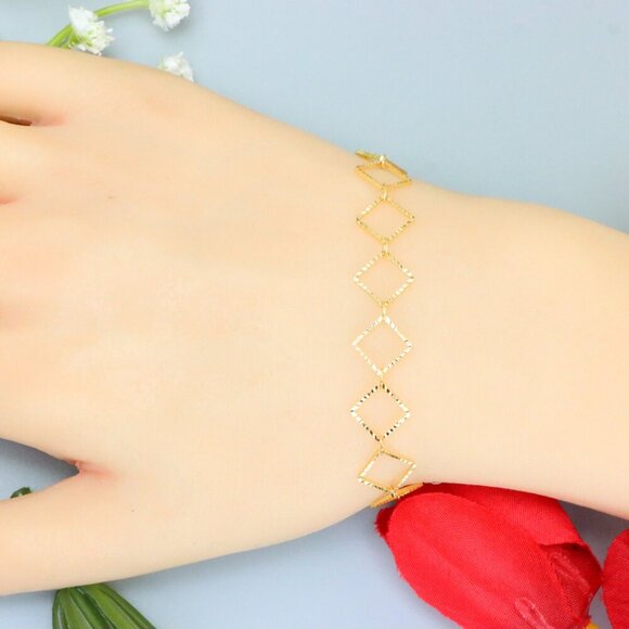 "Elegant & Trendy Bracelet, A Perfect Gift for Women, Thoughtful, EVCH1704 - Picture 2 of 10